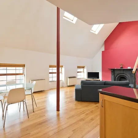 The Francis Street Loft - Hiphipstay *