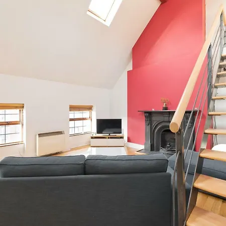 The Francis Street Loft - Hiphipstay * Dublin
